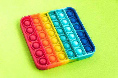 Fidget it toy gökkuşağı rengi, anti-stres, eğlence ve eğitici