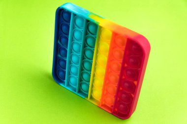 Fidget it toy gökkuşağı rengi, anti-stres, eğlence ve eğitici