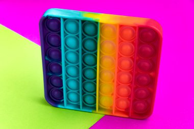 Fidget it toy gökkuşağı rengi, anti-stres, eğlence ve eğitici