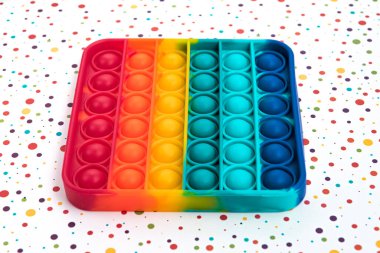 Fidget it toy gökkuşağı rengi, anti-stres, eğlence ve eğitici