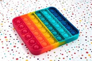 Fidget it toy gökkuşağı rengi, anti-stres, eğlence ve eğitici