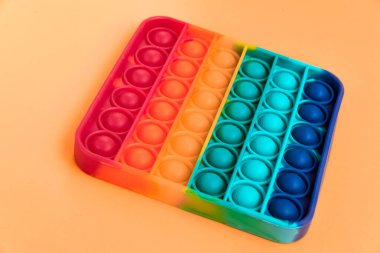 Fidget it toy gökkuşağı rengi, anti-stres, eğlence ve eğitici