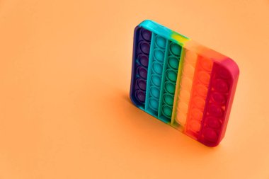 Fidget it toy gökkuşağı rengi, anti-stres, eğlence ve eğitici