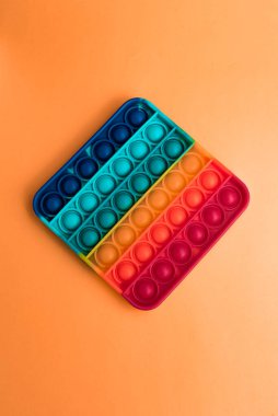 Fidget it toy gökkuşağı rengi, anti-stres, eğlence ve eğitici