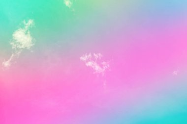 Bulutları olan inanılmaz güzel bir gökyüzü