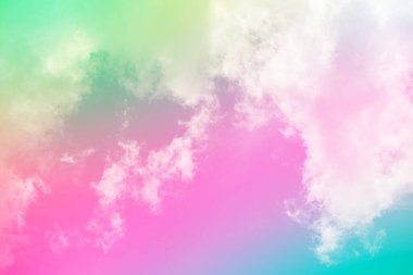 Bulutları olan inanılmaz güzel bir gökyüzü