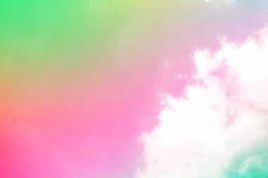 Bulutları olan inanılmaz güzel bir gökyüzü