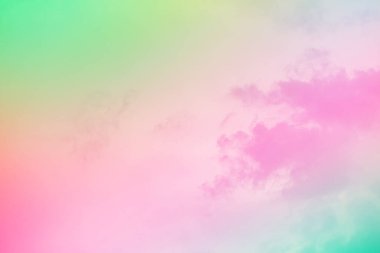 Bulutları olan inanılmaz güzel bir gökyüzü