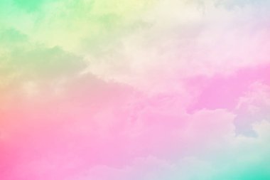 Bulutları olan inanılmaz güzel bir gökyüzü