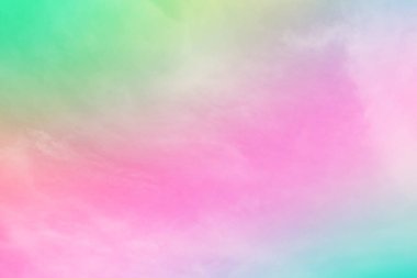 Bulutları olan inanılmaz güzel bir gökyüzü