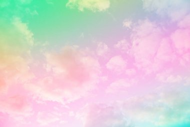 Bulutları olan inanılmaz güzel bir gökyüzü