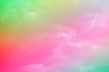 Bulutları olan inanılmaz güzel bir gökyüzü