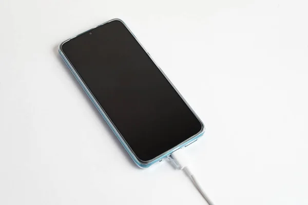 Teléfono Celular Azul Conectado Cable Usb Tipo Carga — Foto de Stock