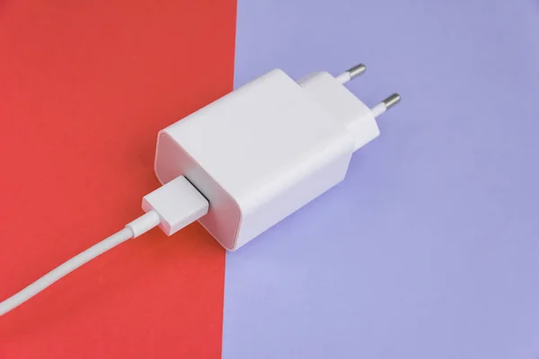 Oplader Usb Kabel Type Roze Blauwe Achtergrond — Stockfoto