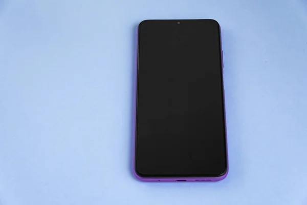 Новый Мобильный Телефон Цветном Фоне — стоковое фото