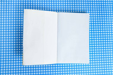 Arkaplan üzerinde fiziksel kağıt kitap - yakın plan