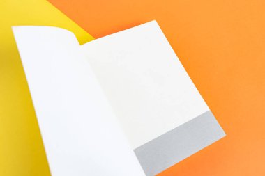 Arkaplan üzerinde fiziksel kağıt kitap - yakın plan