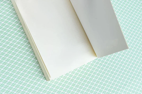 Fysiskt Papper Bok Över Bakgrunden Närbild — Stockfoto