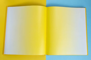 Arkaplan üzerinde fiziksel kağıt kitap - yakın plan