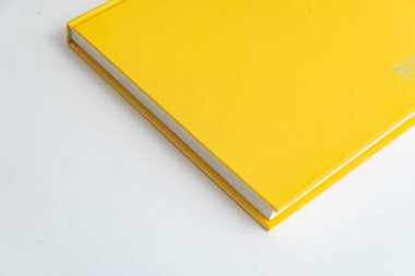 Arkaplan üzerinde fiziksel kağıt kitap - yakın plan