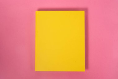 Arkaplanda kitap - kapatma ayrıntısı