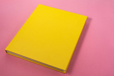 Arkaplanda kitap - kapatma ayrıntısı