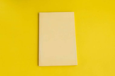 Arkaplanda kitap - kapatma ayrıntısı