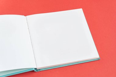 Arkaplanda kitap - kapatma ayrıntısı