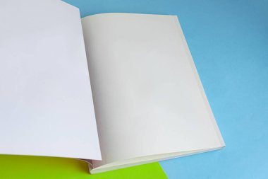 Arkaplanda kitap - kapatma ayrıntısı