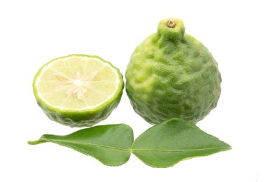 Taze bergamot, yarı izole edilmiş ve beyaz arka planda gri yaprak..