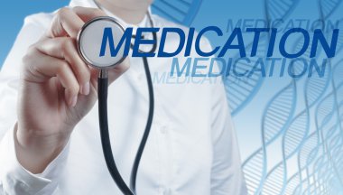 Doktor eliyle stetoskop tıbbi kavramı
