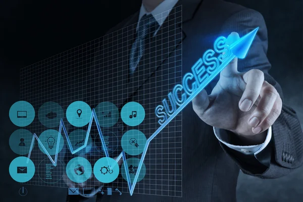 Homem de negócios mão tocar gráfico de sucesso virtual — Fotografia de Stock