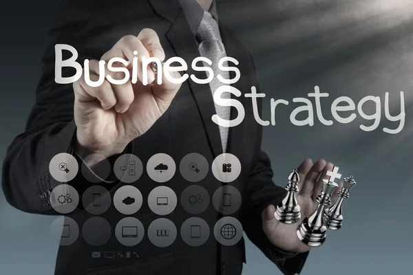 Homem de negócios mão desenha gráfico de sucesso de negócios — Fotografia de Stock