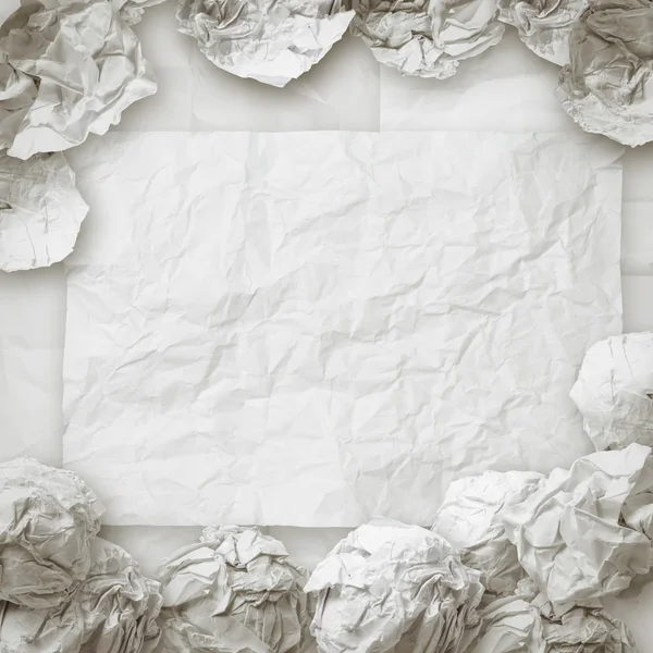 Набор текстуры белого скомканного бумажного фона в композиции — стоковое фото