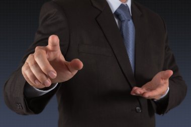 işadamı el çalışma ile değmek perde