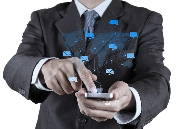 Affärsman hand använda smart telefon dator med e-ikonen — Stockfoto