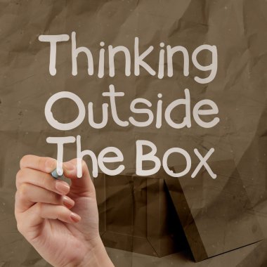 buruşuk kağıt üstünde te kutu dışında düşünme