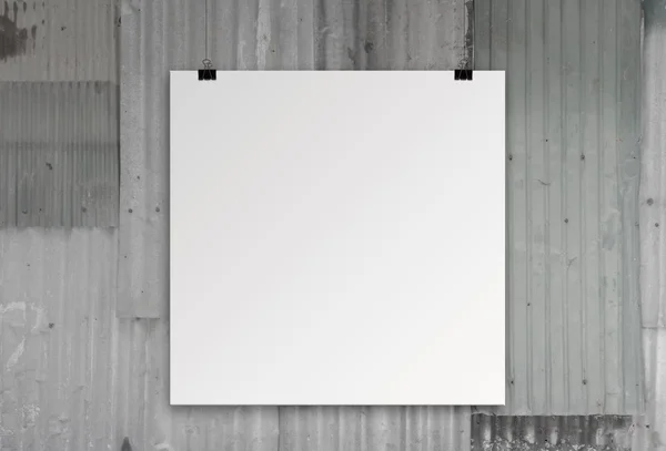 Чистая бумажная карточка 3d на стене композиции как концепция — стоковое фото