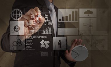 iş stratejisi buruşuk geri dönüşüm p ile işadamı el berabere