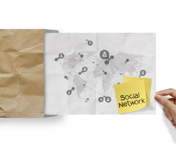 Sticky note human social network on crumpled paper background — Stock Photo, Image