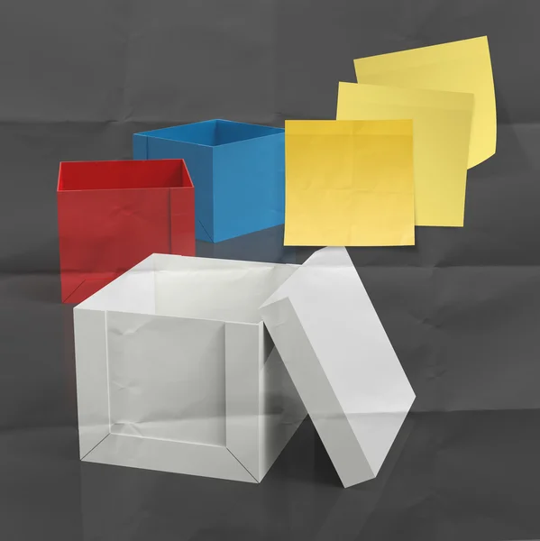 Thinking outside the box on crumpled sticky note paper — Stock Photo, Image