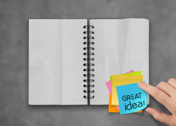 Great idea word sticky notes with open blank note book on desk t — Stock Photo, Image