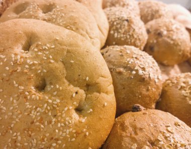 ekmek ve rulolar ekranda kompozisyonu