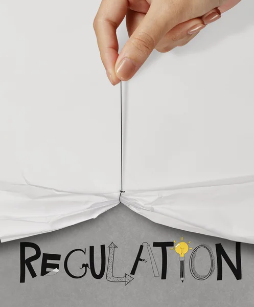 Geschäft Hand Seil aufreißen faltiges Papier zeigen Regulierung desi — Stockfoto