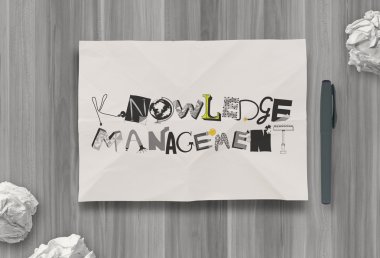 Tasarım kelime bilgisi managementon kağıt kavram olarak buruşuk.