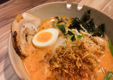 Japon ramen noodle ahşap tablo