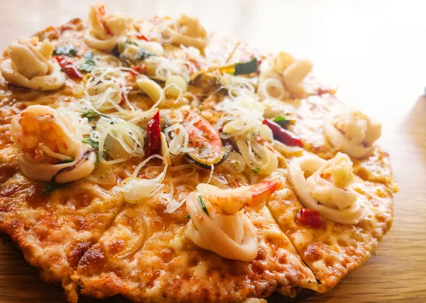 Pizza ai frutti di mare — Foto Stock