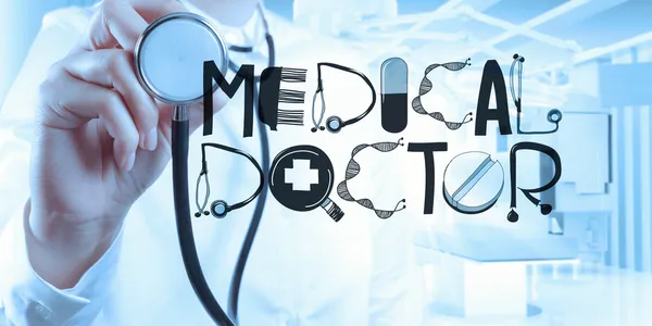 Médico mão desenho palavra MEDICAL DOCTOR como conceito — Fotografia de Stock