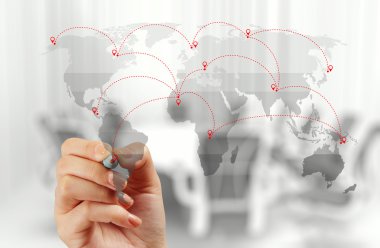 işadamı ile yeni modern bilgisayar çalışma sosyal ağ göster