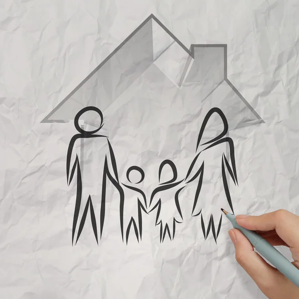 Hand tekening 3D-huis met familie pictogram op verfrommeld papier backgro — Stockfoto